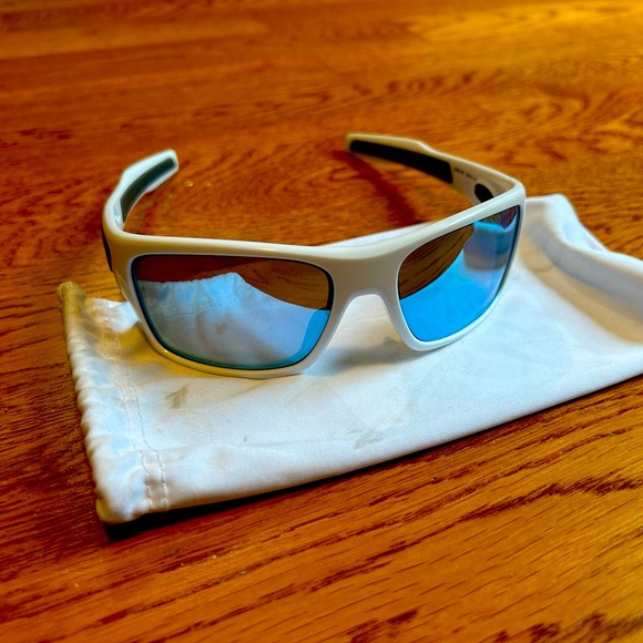 Youth Fit Oakleys